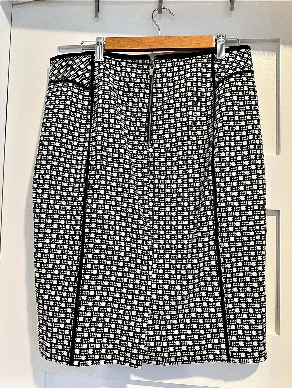 Laundry by Shelli Segal Geometric Mini Skirt in Black & White Size 12 Like New